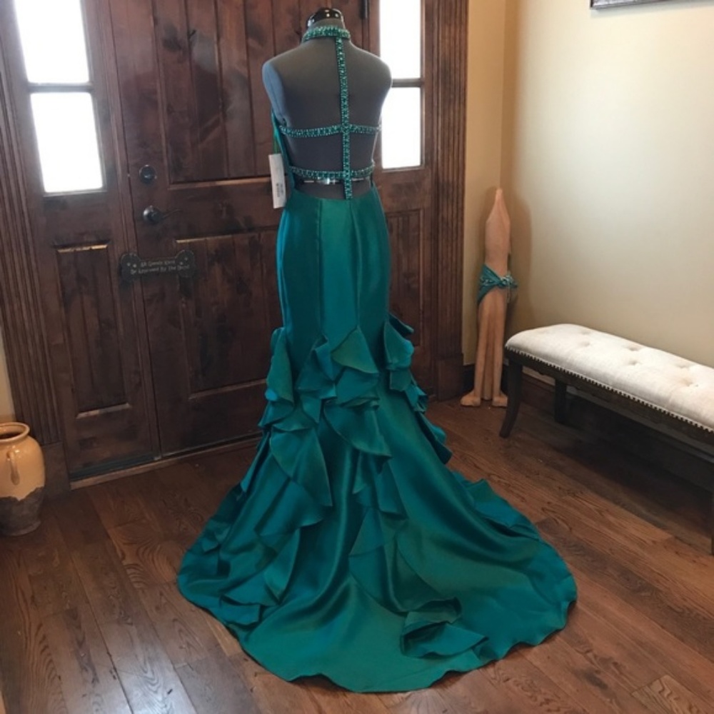 Jovani EMERALD Sateen Embellished Gown! #CB31101 - Picture 5 of 6